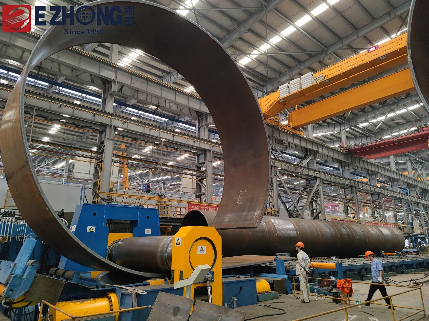 EZHONG's 200/4500 Super Large Fully Hydraulic Three-roller Rolling Machine Has Been Put into Production! - 翻译中...
