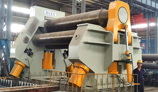 Avantages et processus technologique de la machine à bobiner à quatre rouleaux