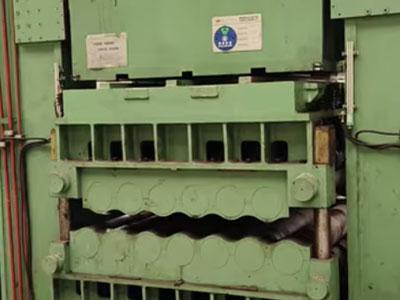 Machine de nivellement de changement de plaque de rouleau